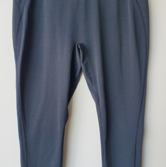 Uniqlo High Waisted Leggings - Picture 3 of 12